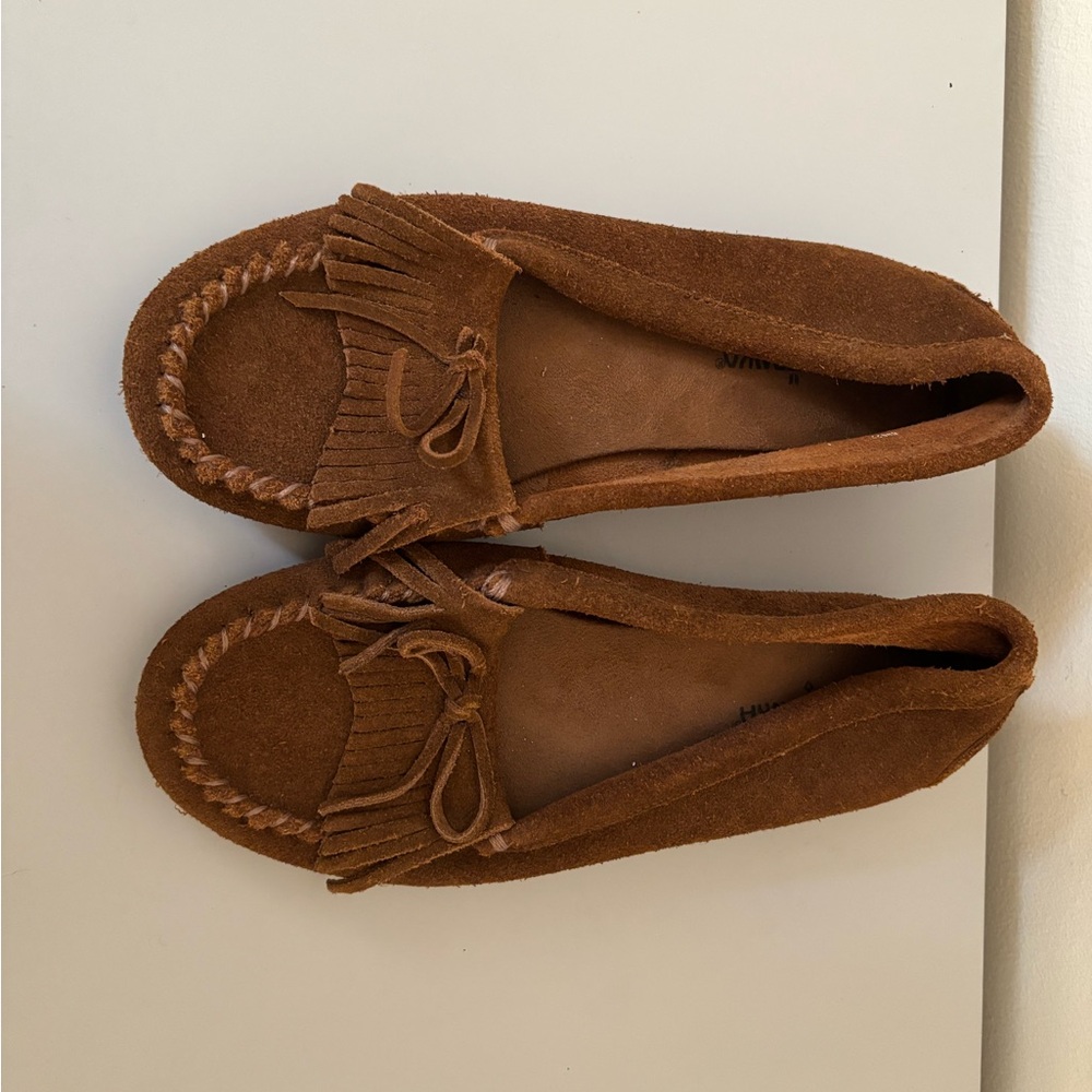 Minnetonka Brown Suede moccasins Kilty Moccasin size 8 good condition